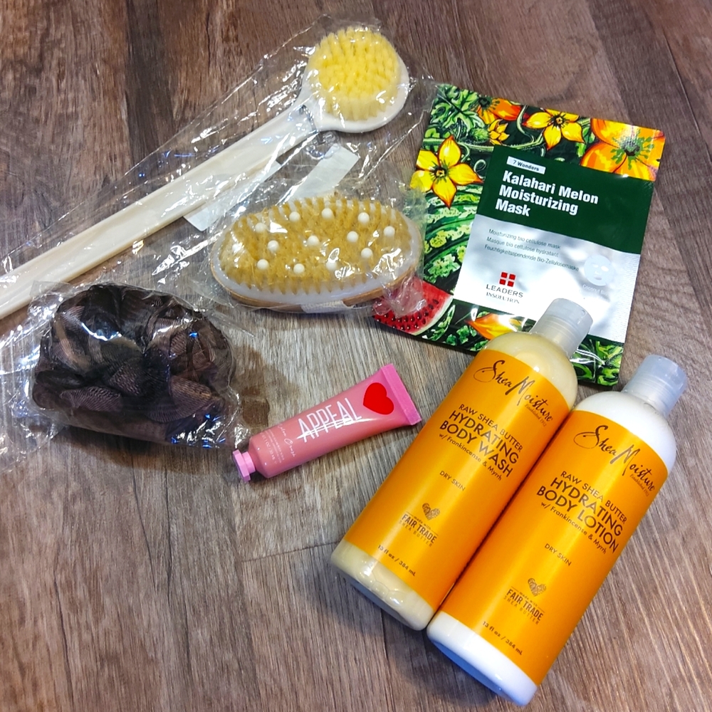 NEW 7-piece Beauty Bundle - $75 MSRP